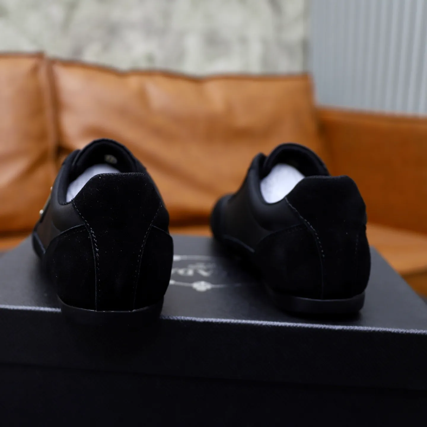 Men's shoes: 440💰🙅‍♂️🙅‍♂️🙅‍♂️ Brand: PRADA Standard code: 38–44 (45 can be customized) Level: Same as the official website Material: Original fabric Comfortable and breathable lining Lightweight and wear-resistant outsole Style category: Men's fashionable casual shoes and boots Running sneakers Distinguished luxury brand elements Top luxury Color: actual picture color